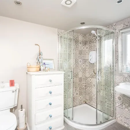 Casa de Férias Pass The Keys Stunning Family With Parking And Garden! *