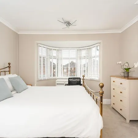 Vakantiehuis Pass The Keys Stunning Family With Parking And Garden! *