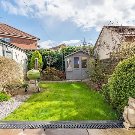 בית נופש Pass The Keys Stunning Family With Parking And Garden! *